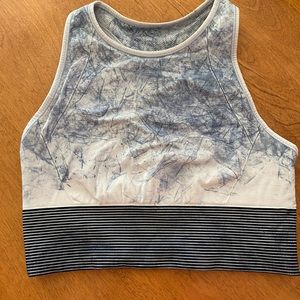 Lululemon Ebb to Train size 8